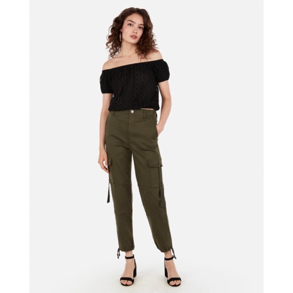 NWT 🌃 Express Lace Off The Shoulder Top 🌃